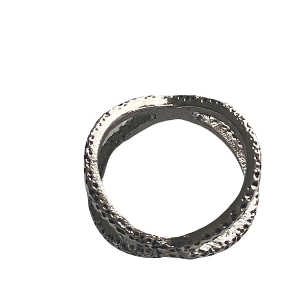 Women’s Size 6 Boho crisscross ring silver antiqued NWOT - Picture 3 of 4